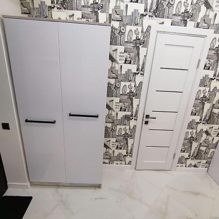 Сам Центр Міста! Оперний 5Хв Apartment Lviv Exterior photo