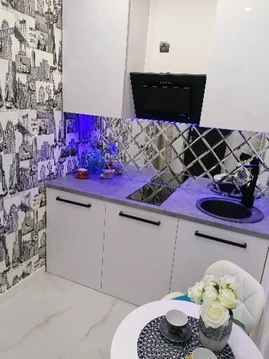 Сам Центр Міста! Оперний 5Хв Apartment Lviv Exterior photo