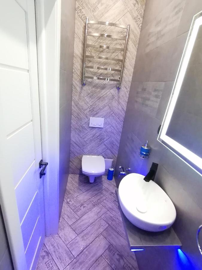 Сам Центр Міста! Оперний 5Хв Apartment Lviv Exterior photo